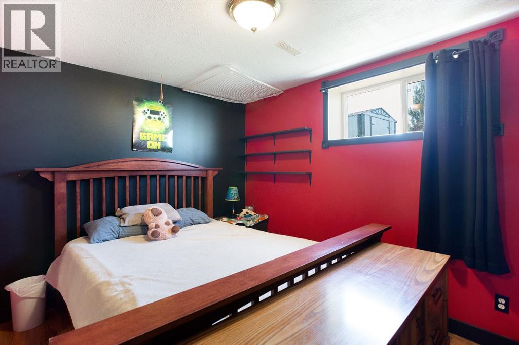 828 Pioneer Drive, Irricana, Alberta  T0M 1B0 - Photo 18 - A2257856