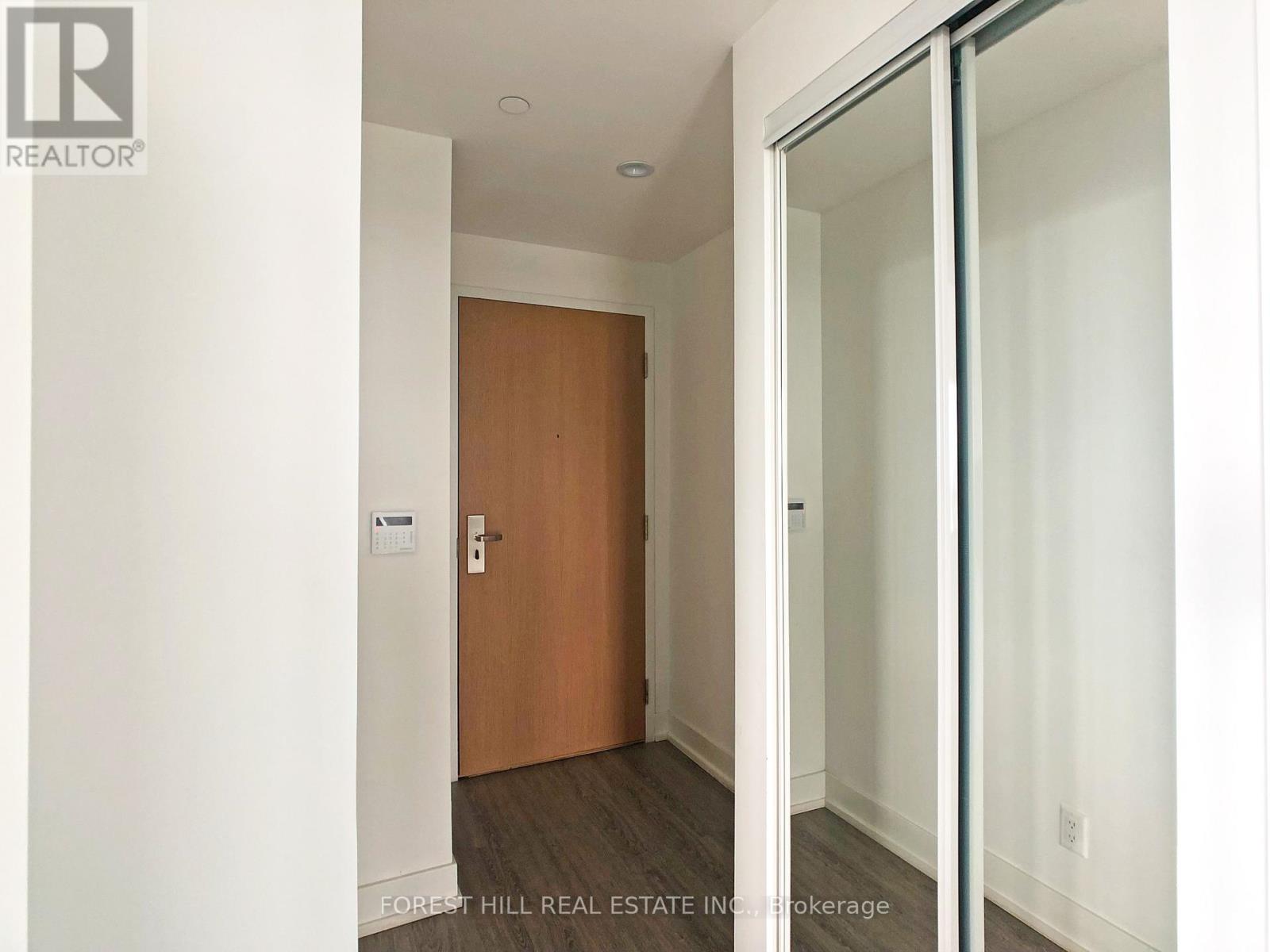 5610 - 7 Grenville Street, Toronto (Bay Street Corridor), Ontario  M4Y 0E9 - Photo 13 - C12447390