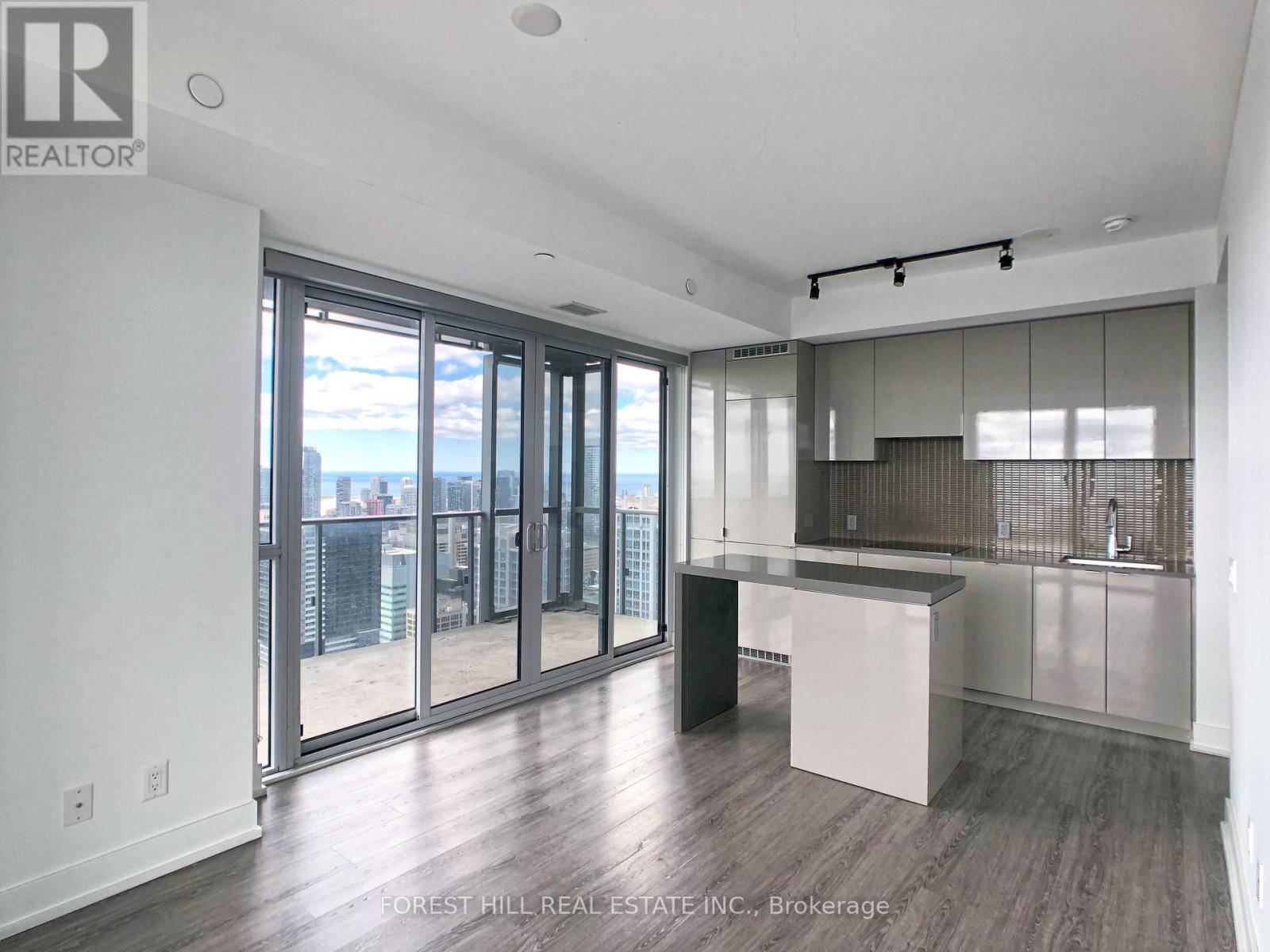 5610 - 7 Grenville Street, Toronto (Bay Street Corridor), Ontario  M4Y 0E9 - Photo 2 - C12447390