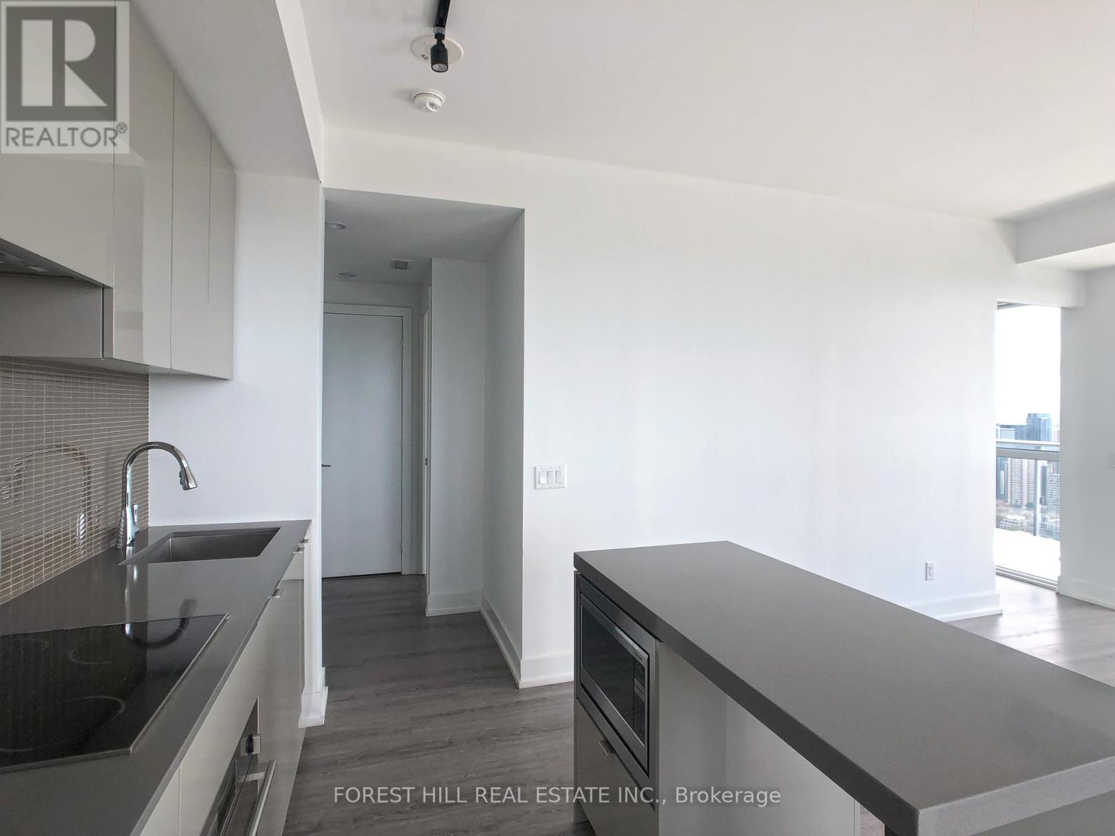 5610 - 7 Grenville Street, Toronto (Bay Street Corridor), Ontario  M4Y 0E9 - Photo 5 - C12447390