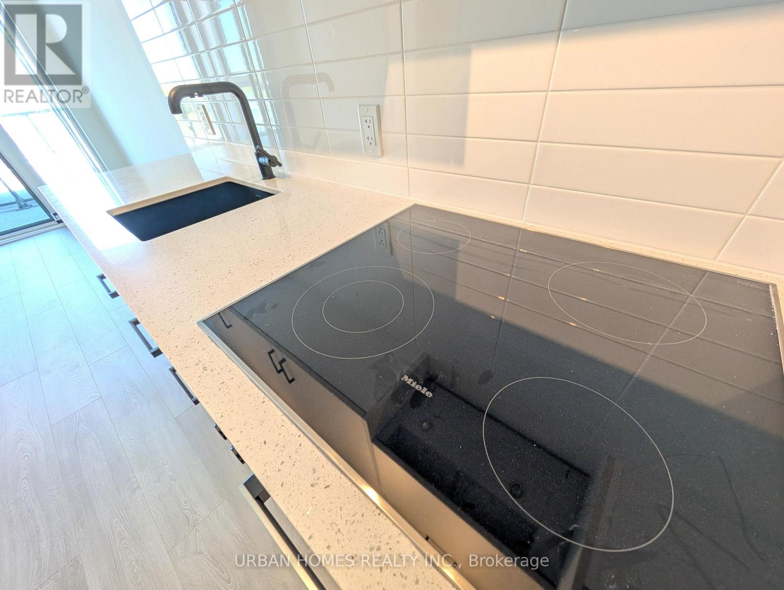 420 - 1 Kyle Lowry Road, Toronto, Ontario  M3C 0S6 - Photo 5 - C12447392