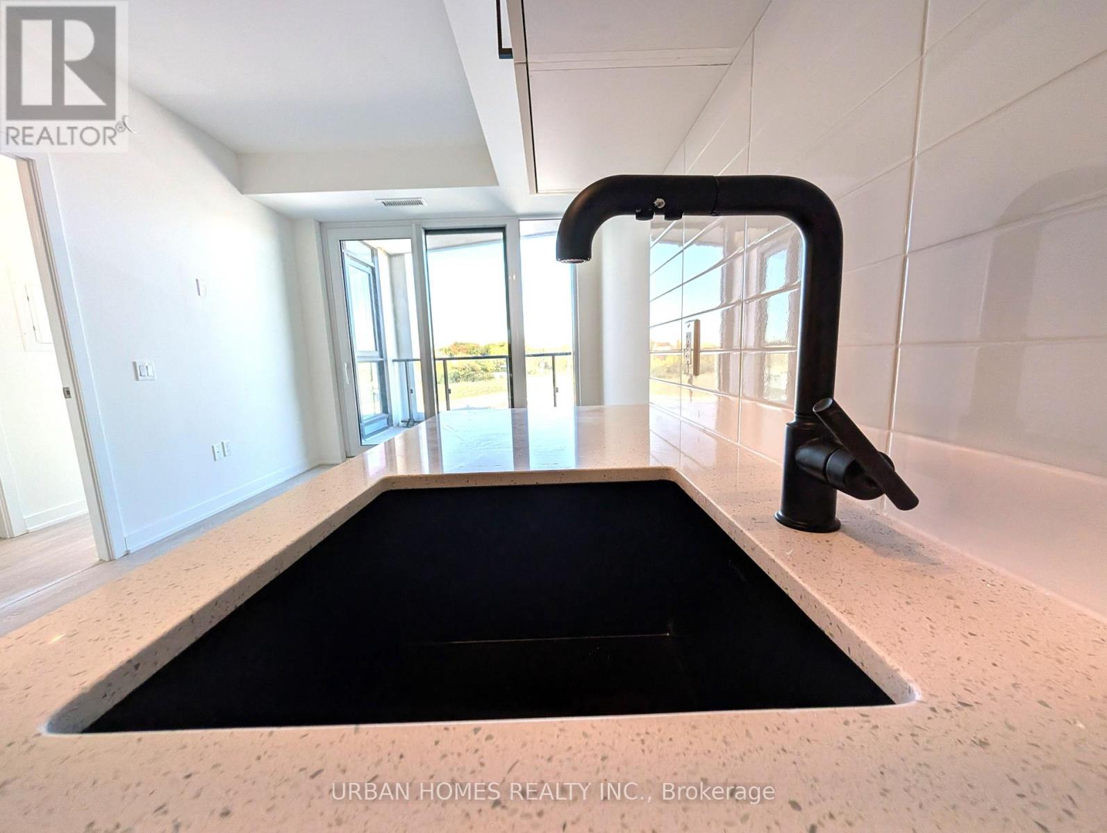 420 - 1 Kyle Lowry Road, Toronto, Ontario  M3C 0S6 - Photo 6 - C12447392