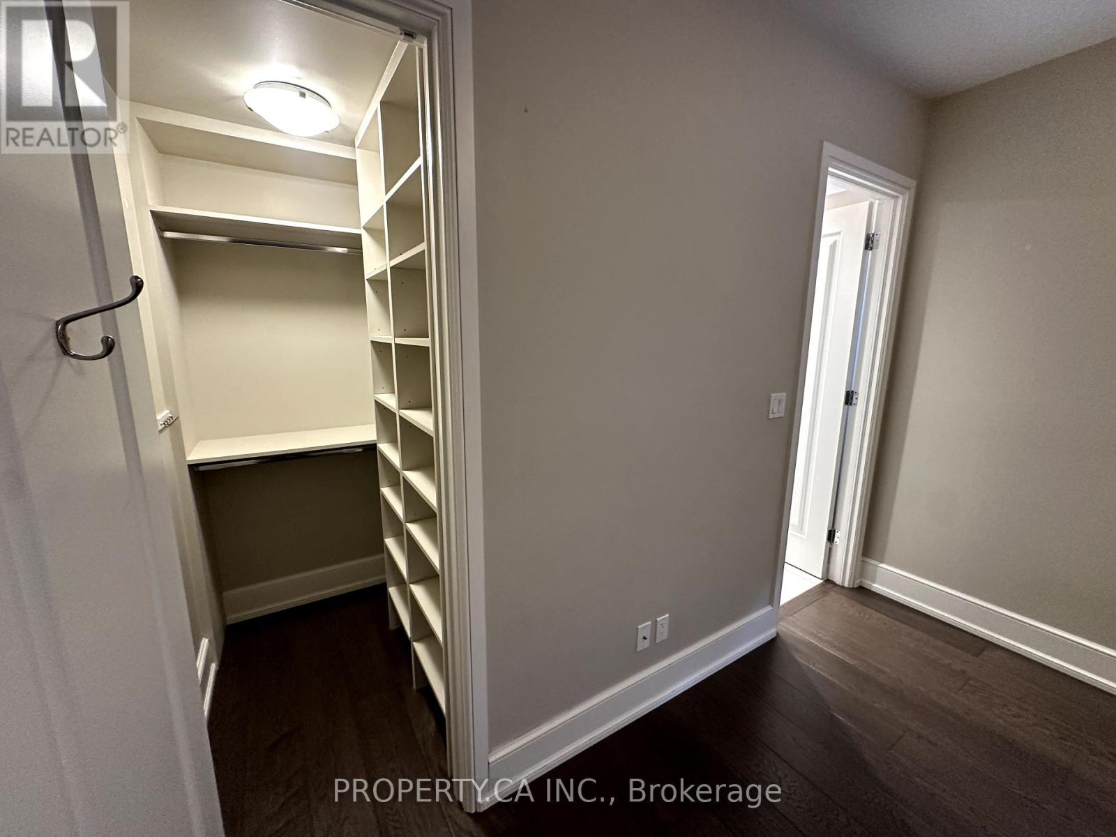 05 - 28 Madison Avenue, Toronto, Ontario  M5R 2S1 - Photo 10 - C12447397
