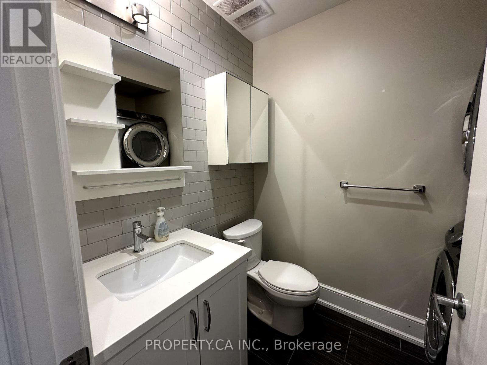05 - 28 Madison Avenue, Toronto, Ontario  M5R 2S1 - Photo 14 - C12447397
