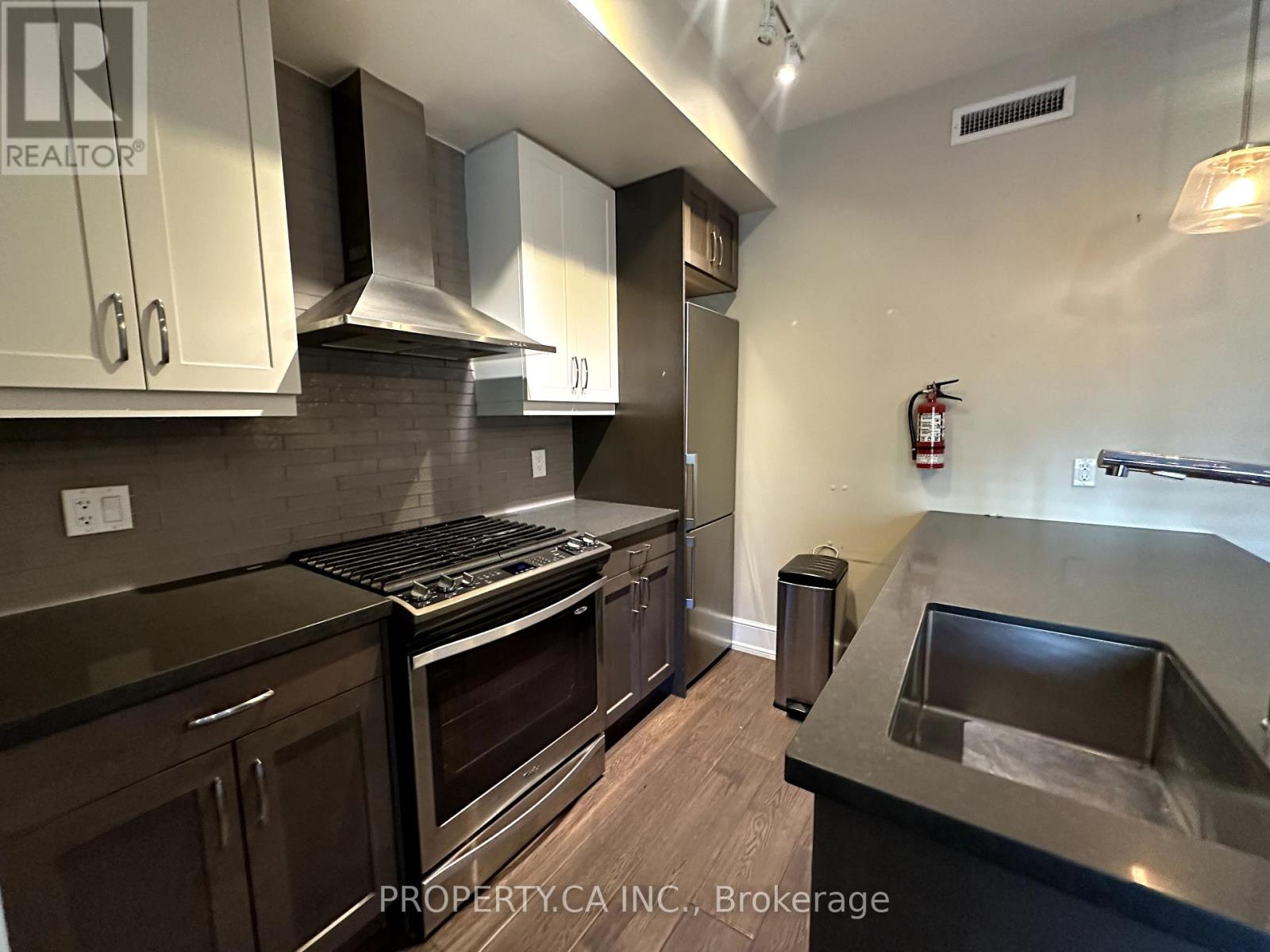 05 - 28 Madison Avenue, Toronto, Ontario  M5R 2S1 - Photo 5 - C12447397