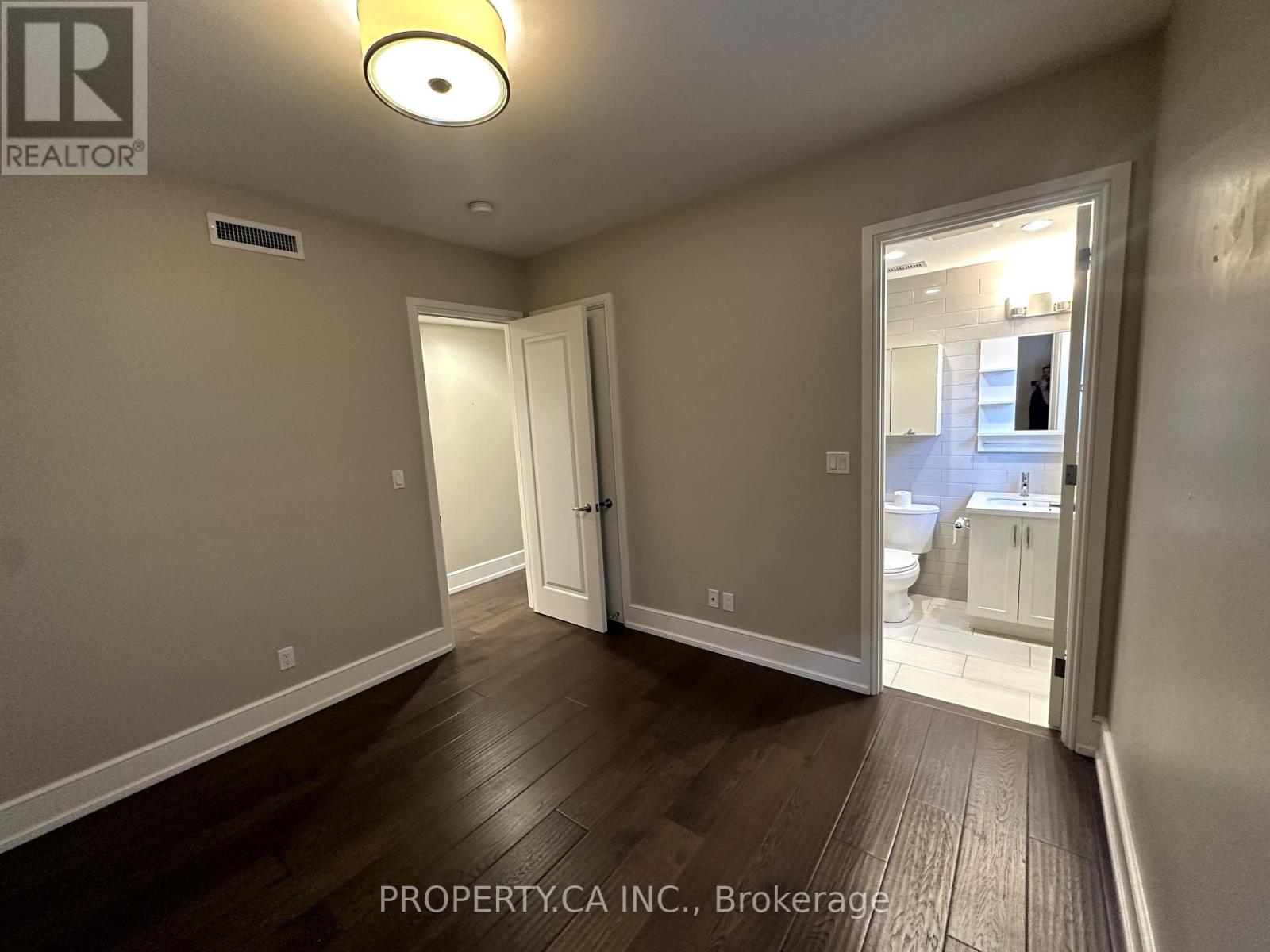 05 - 28 Madison Avenue, Toronto, Ontario  M5R 2S1 - Photo 9 - C12447397