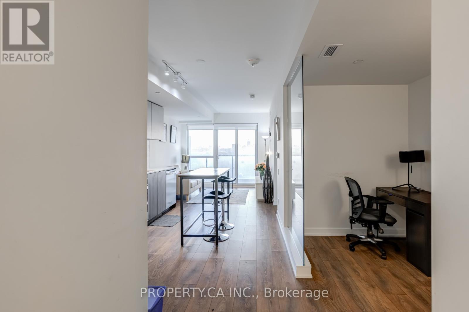 1101 - 2 Sonic Way, Toronto, Ontario  M3C 0P2 - Photo 17 - C12447407