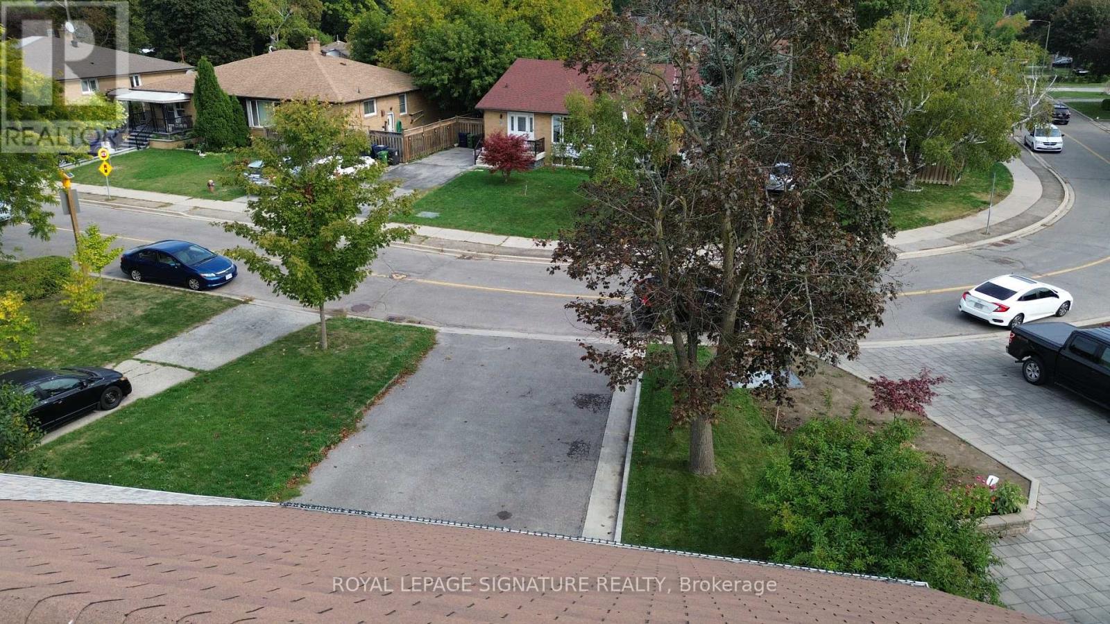 87 Combermere Drive, Toronto, Ontario  M3A 2W4 - Photo 32 - C12447450