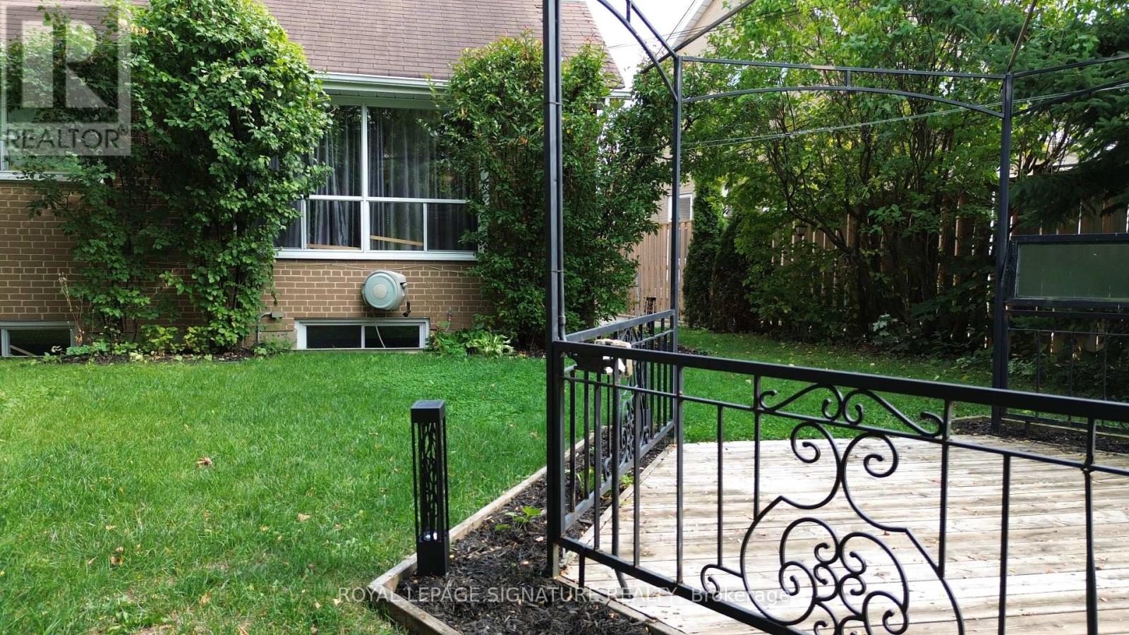 87 Combermere Drive, Toronto, Ontario  M3A 2W4 - Photo 33 - C12447450