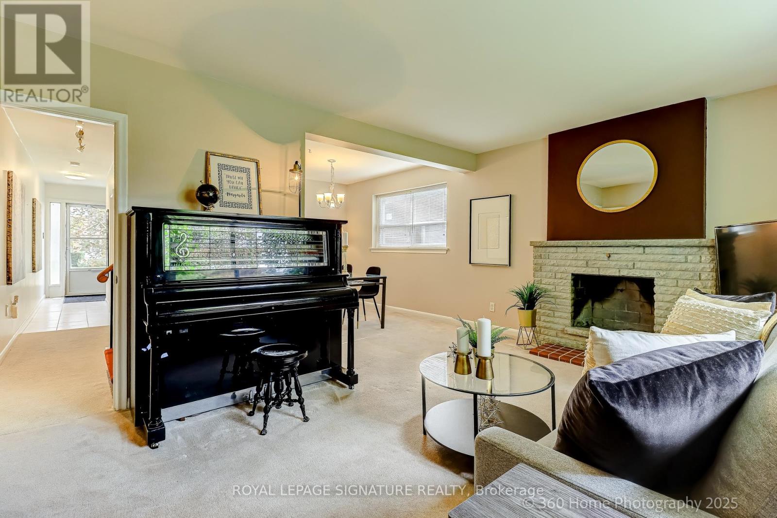 87 Combermere Drive, Toronto, Ontario  M3A 2W4 - Photo 7 - C12447450