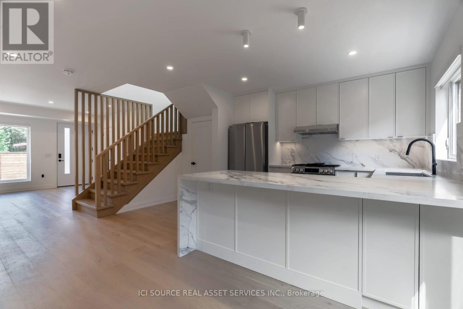 5 - 328 Shaw Street, Toronto, Ontario  M6J 2X2 - Photo 13 - C12447462