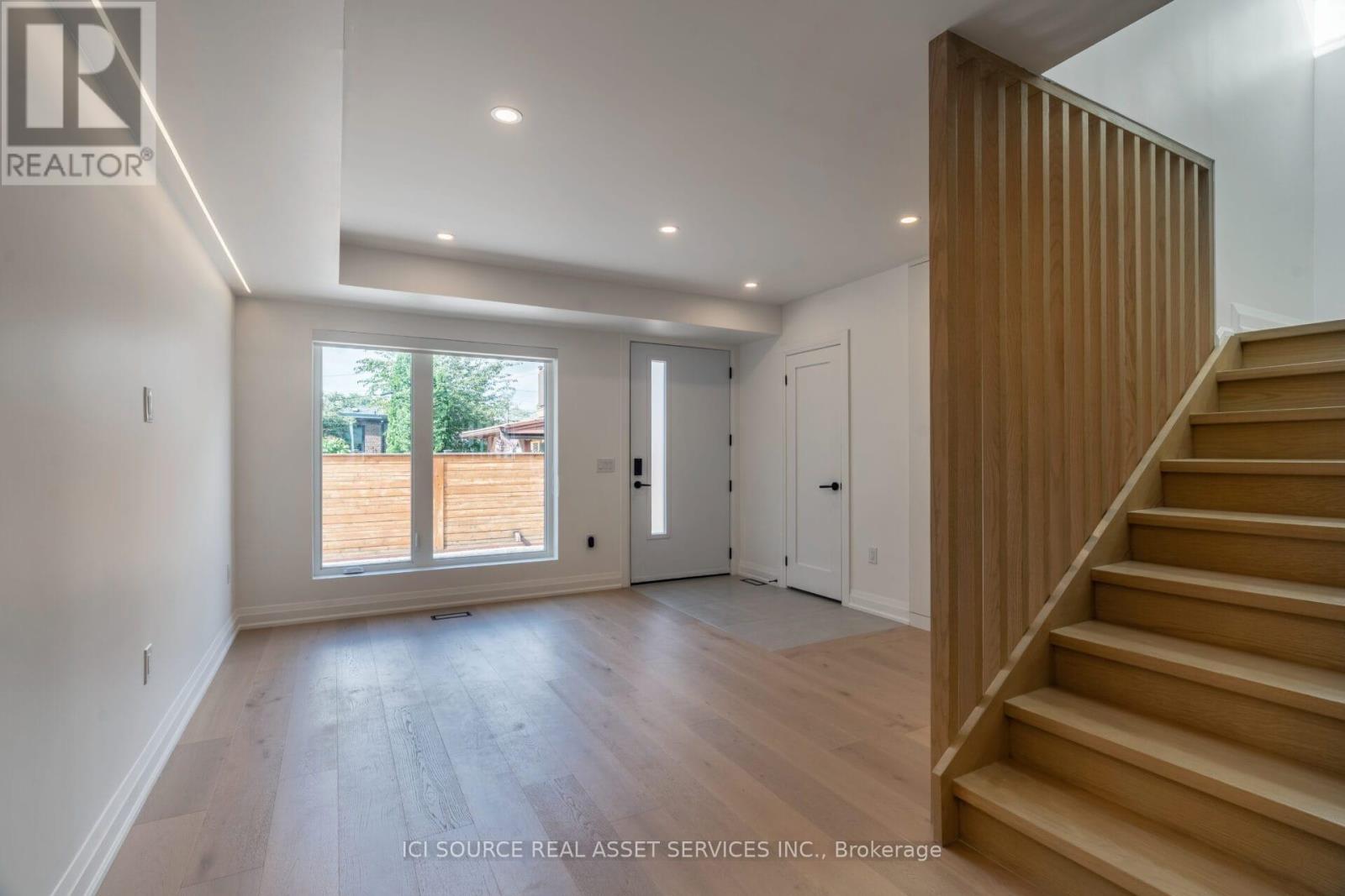 5 - 328 Shaw Street, Toronto, Ontario  M6J 2X2 - Photo 4 - C12447462