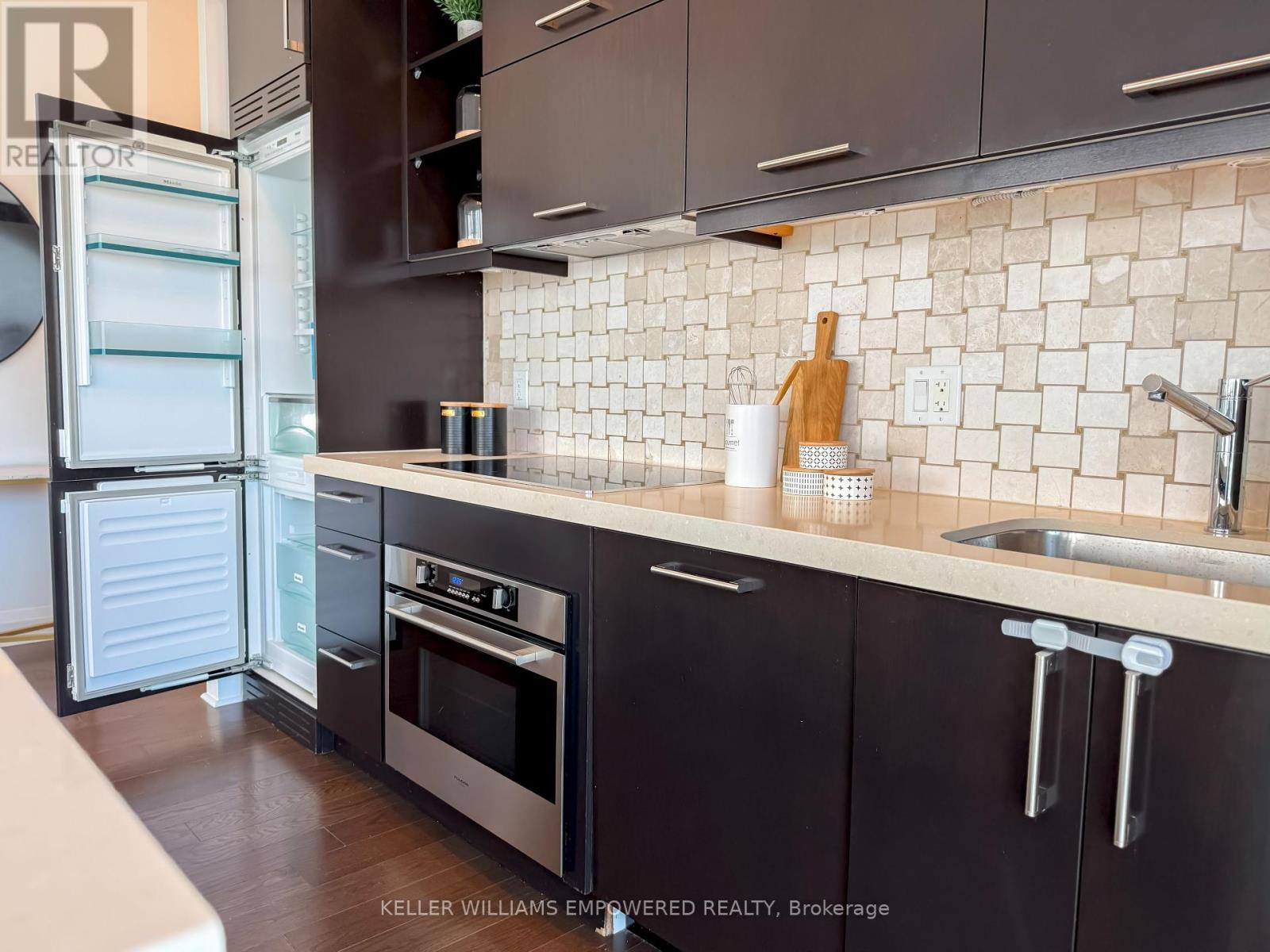 4508 - 1080 Bay Street, Toronto (Bay Street Corridor), Ontario  M5S 0A5 - Photo 10 - C12447492