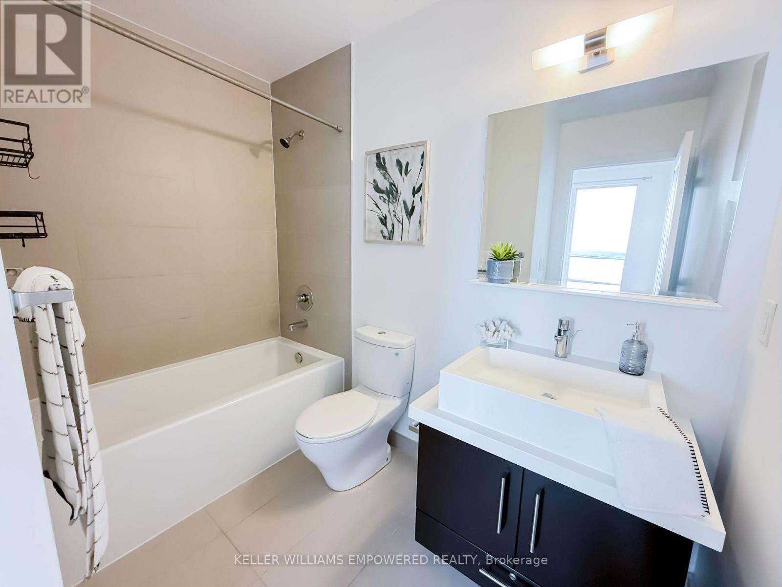 4508 - 1080 Bay Street, Toronto (Bay Street Corridor), Ontario  M5S 0A5 - Photo 15 - C12447492
