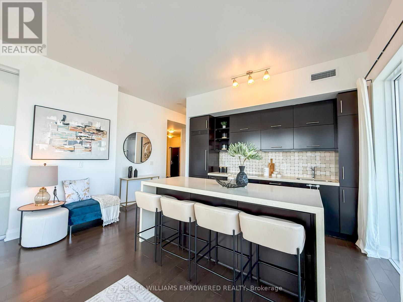 4508 - 1080 Bay Street, Toronto (Bay Street Corridor), Ontario  M5S 0A5 - Photo 4 - C12447492