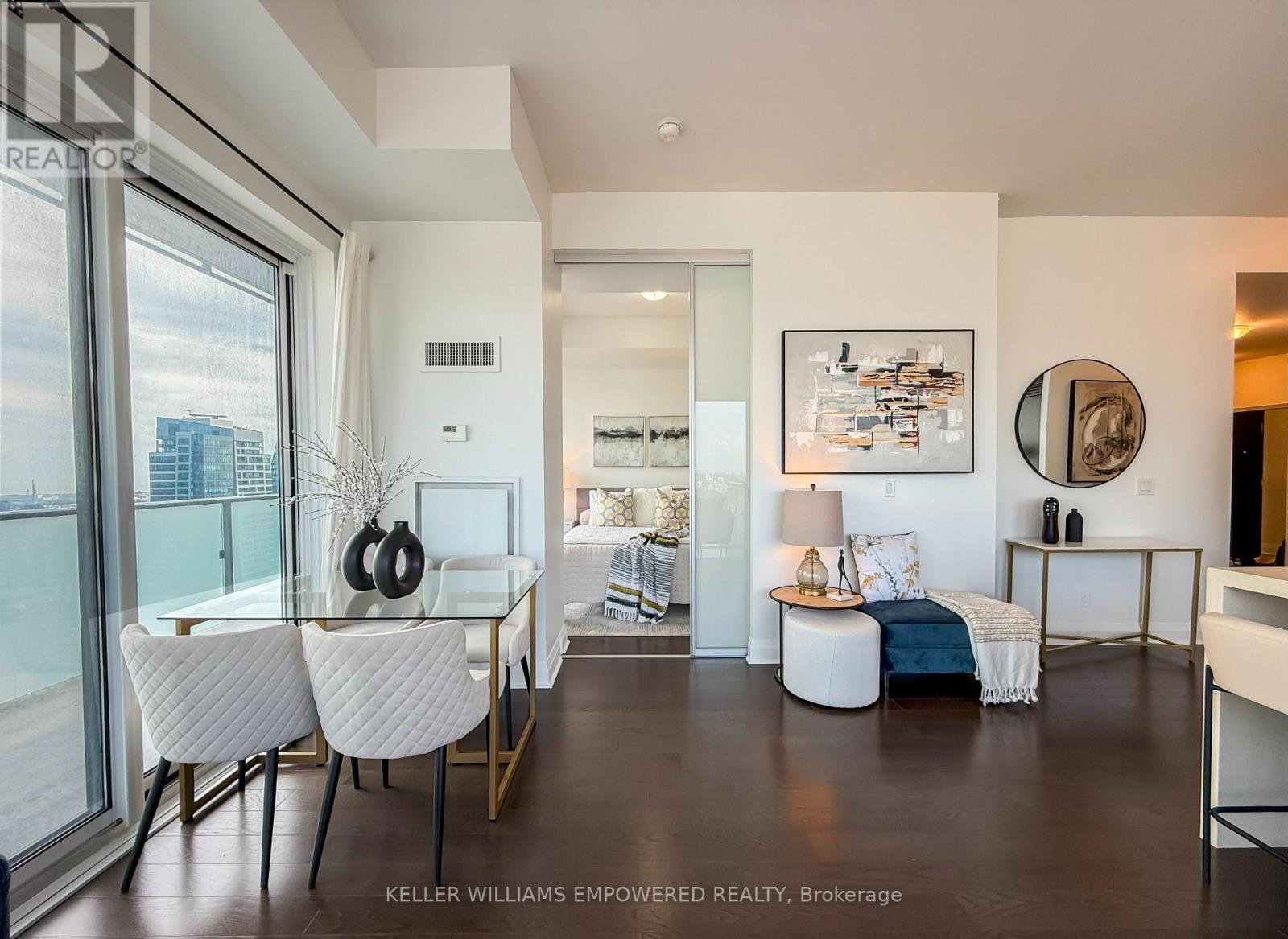 4508 - 1080 Bay Street, Toronto (Bay Street Corridor), Ontario  M5S 0A5 - Photo 8 - C12447492