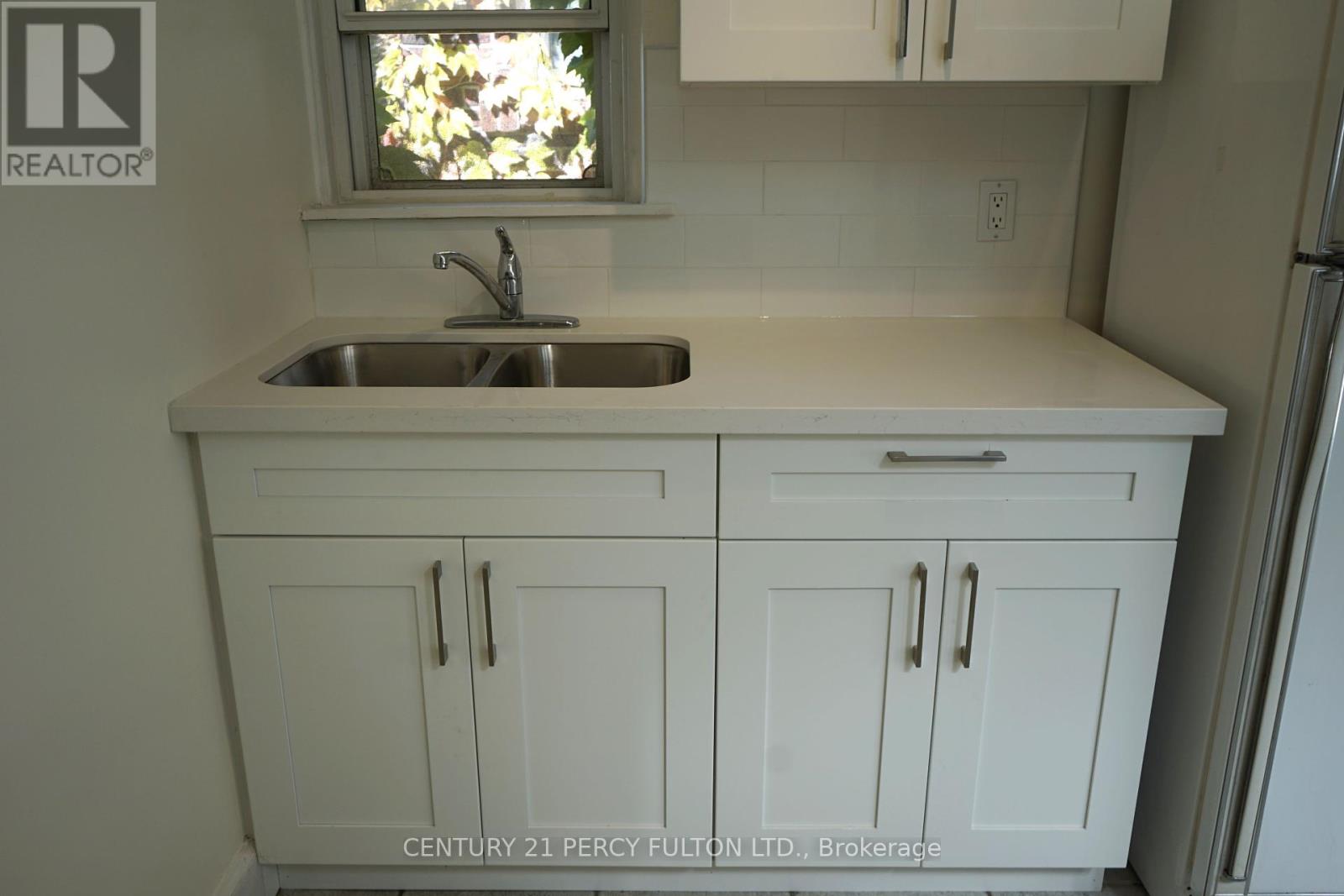 2 - 461 Eglinton Avenue E, Toronto, Ontario  M4P 1M8 - Photo 8 - C12447468
