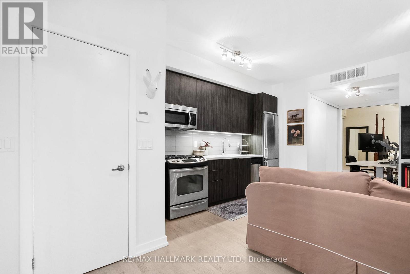 61 - 140 Broadview Avenue, Toronto (South Riverdale), Ontario  M4M 2G2 - Photo 3 - E12447344
