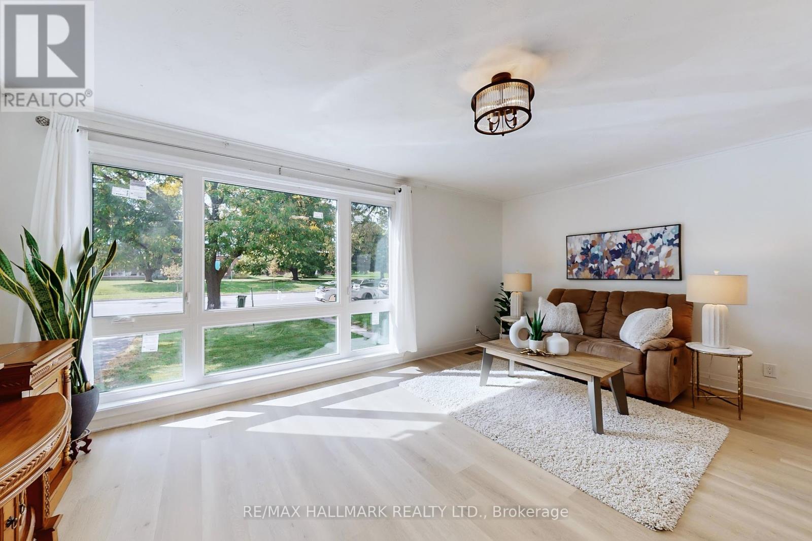 1393 Birchmount Road, Toronto (Dorset Park), Ontario  M1P 2E2 - Photo 2 - E12447428