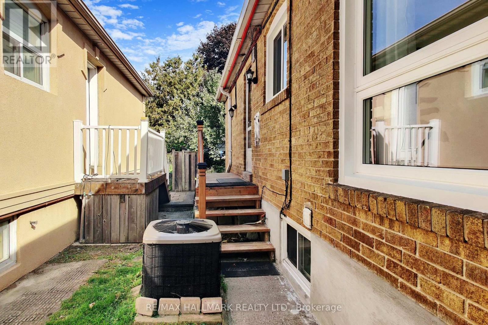 1393 Birchmount Road, Toronto (Dorset Park), Ontario  M1P 2E2 - Photo 42 - E12447428