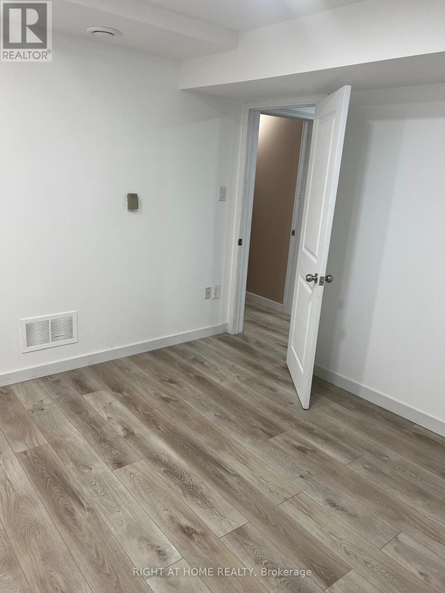 Unknown Address, ,     - Photo 5 - E12447430