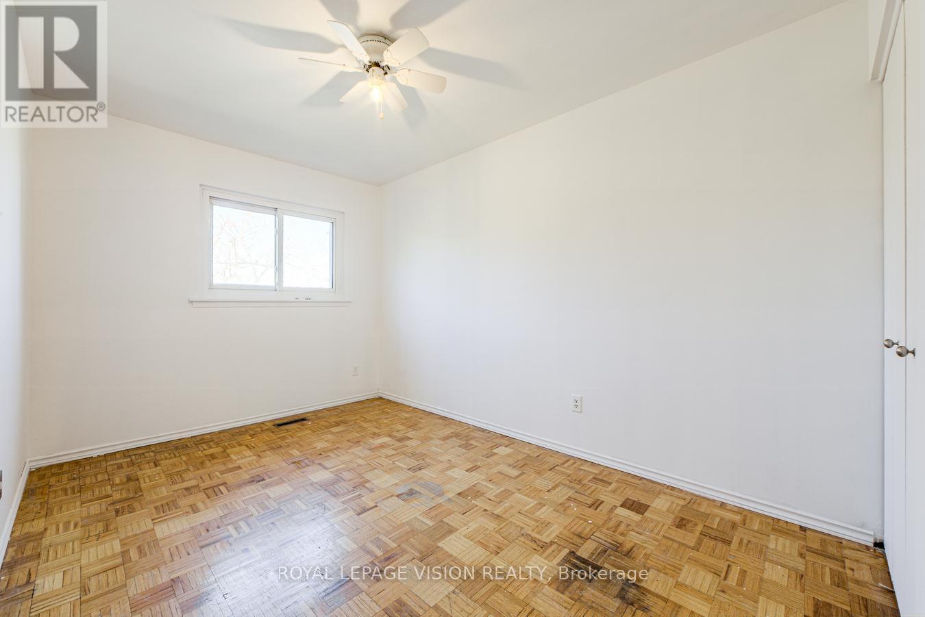 8 - 301 Washburn Way, Toronto (Malvern), Ontario  M1B 1K4 - Photo 18 - E12447451