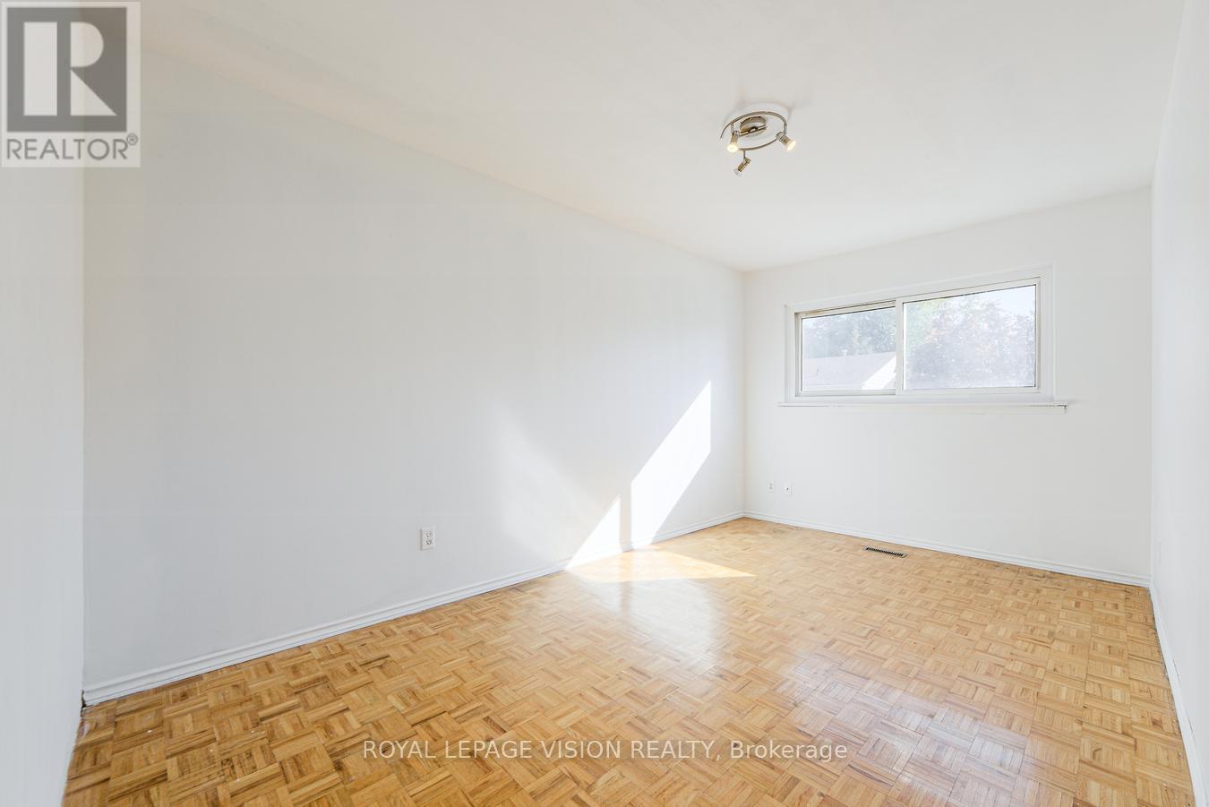8 - 301 Washburn Way, Toronto (Malvern), Ontario  M1B 1K4 - Photo 19 - E12447451