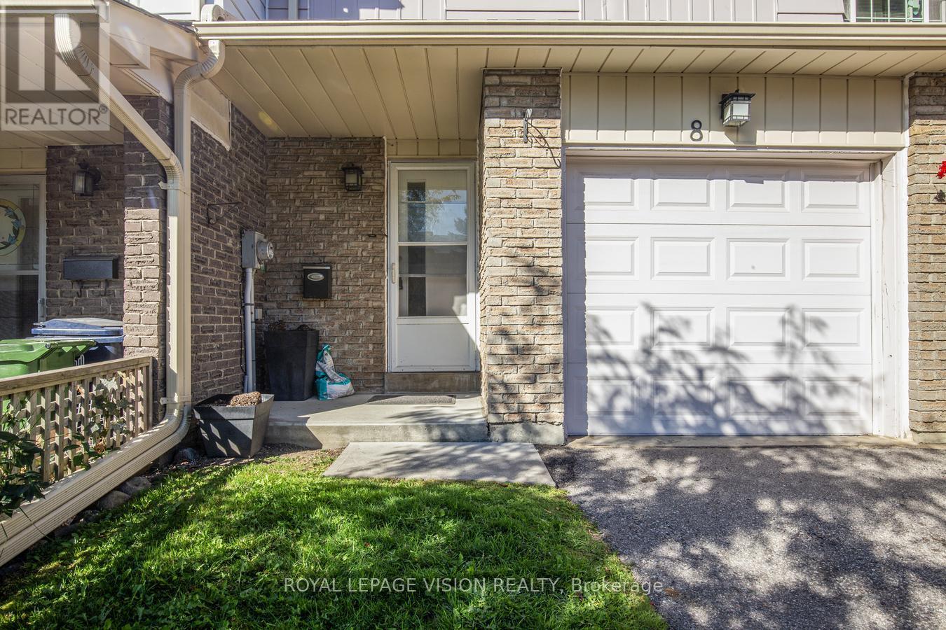 8 - 301 Washburn Way, Toronto (Malvern), Ontario  M1B 1K4 - Photo 3 - E12447451