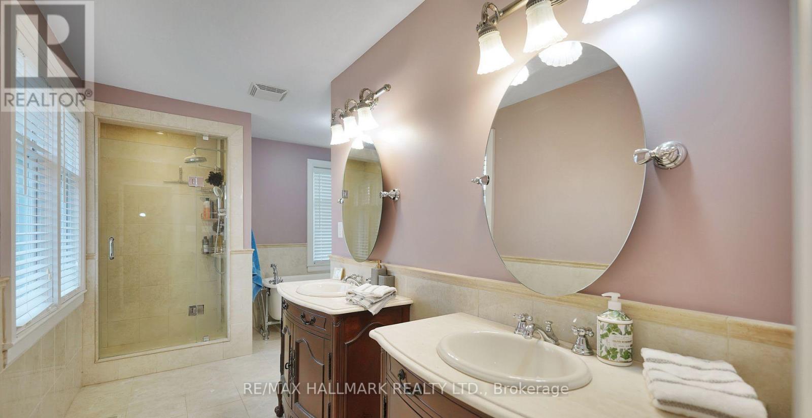 33 Artisan Trail, Markham, Ontario  L6C 3C6 - Photo 15 - N12444395