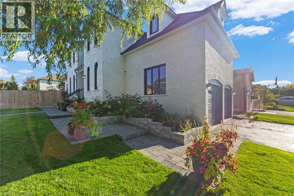 28 Fenwick Place, Waterdown, Ontario  L0R 2H5 - Photo 3 - 40775893