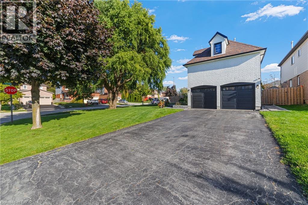 28 Fenwick Place, Waterdown, Ontario  L0R 2H5 - Photo 5 - 40775893