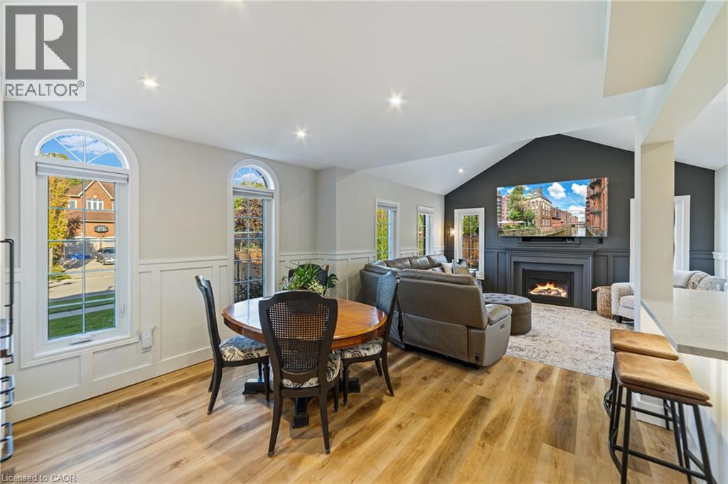 28 Fenwick Place, Waterdown, Ontario  L0R 2H5 - Photo 9 - 40775893