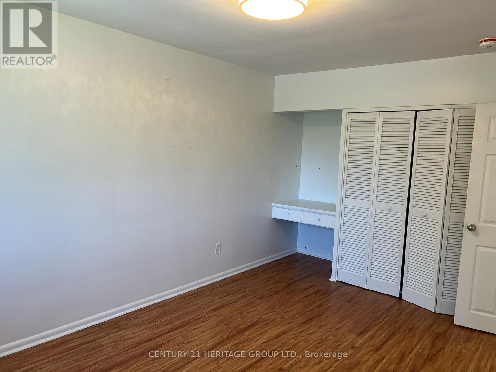 51 Steel Street S, Barrie, Ontario  L4M 2E8 - Photo 11 - S12446806