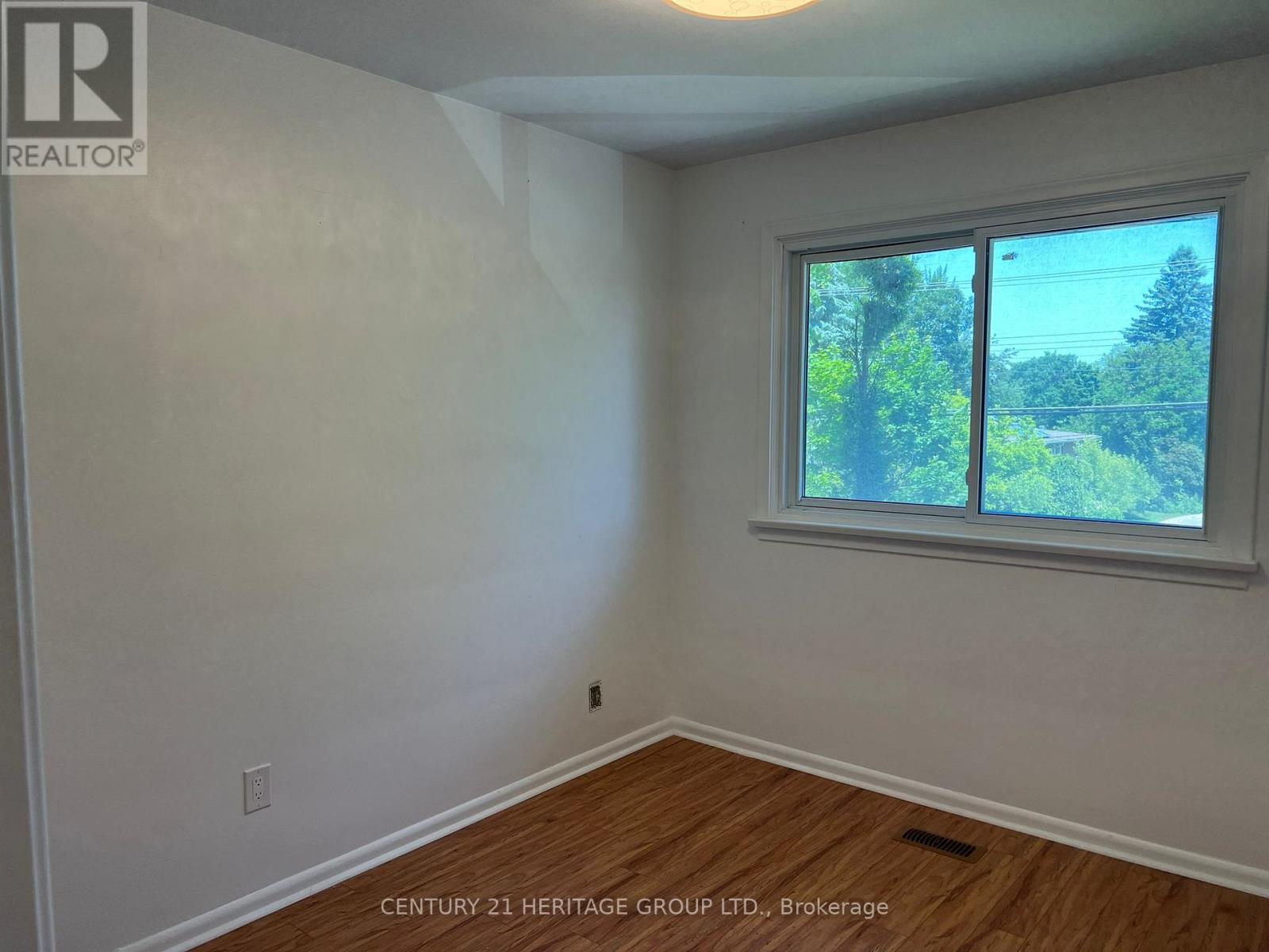 51 Steel Street S, Barrie, Ontario  L4M 2E8 - Photo 12 - S12446806