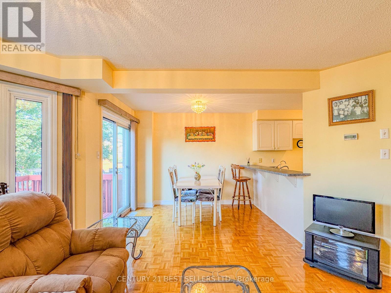 5347 Red Brush Drive, Mississauga, Ontario  L4Z 3Z5 - Photo 12 - W12413323