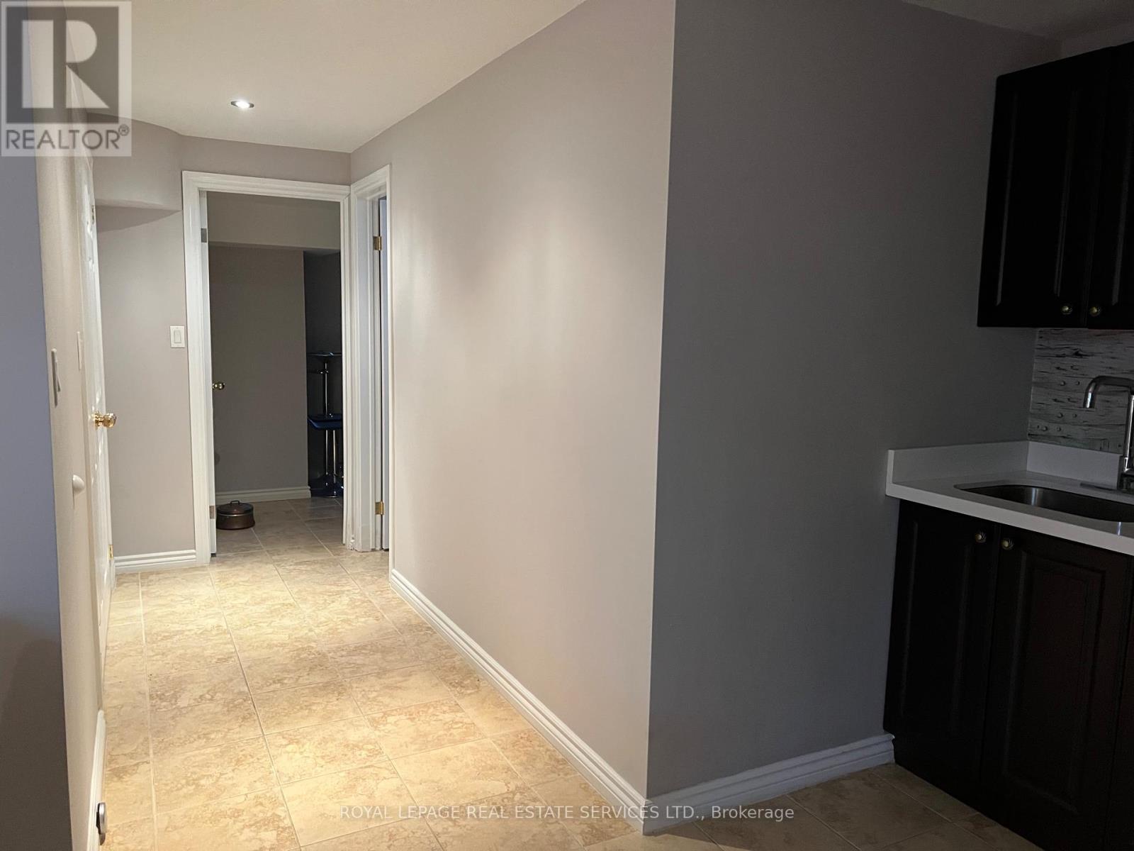Lower - 72 Silver Oaks Boulevard, Vaughan, Ontario  L4H 1V8 - Photo 4 - N12447340