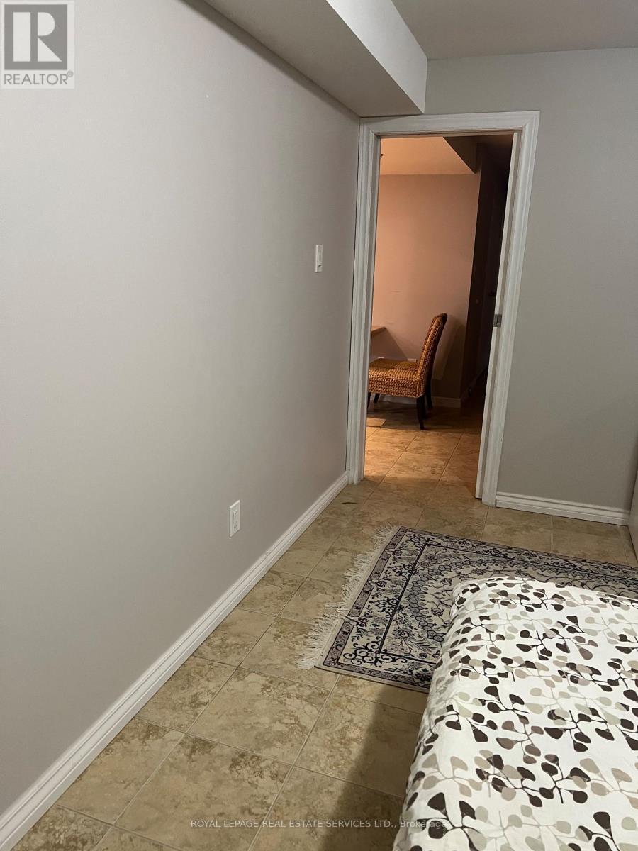 Lower - 72 Silver Oaks Boulevard, Vaughan, Ontario  L4H 1V8 - Photo 5 - N12447340