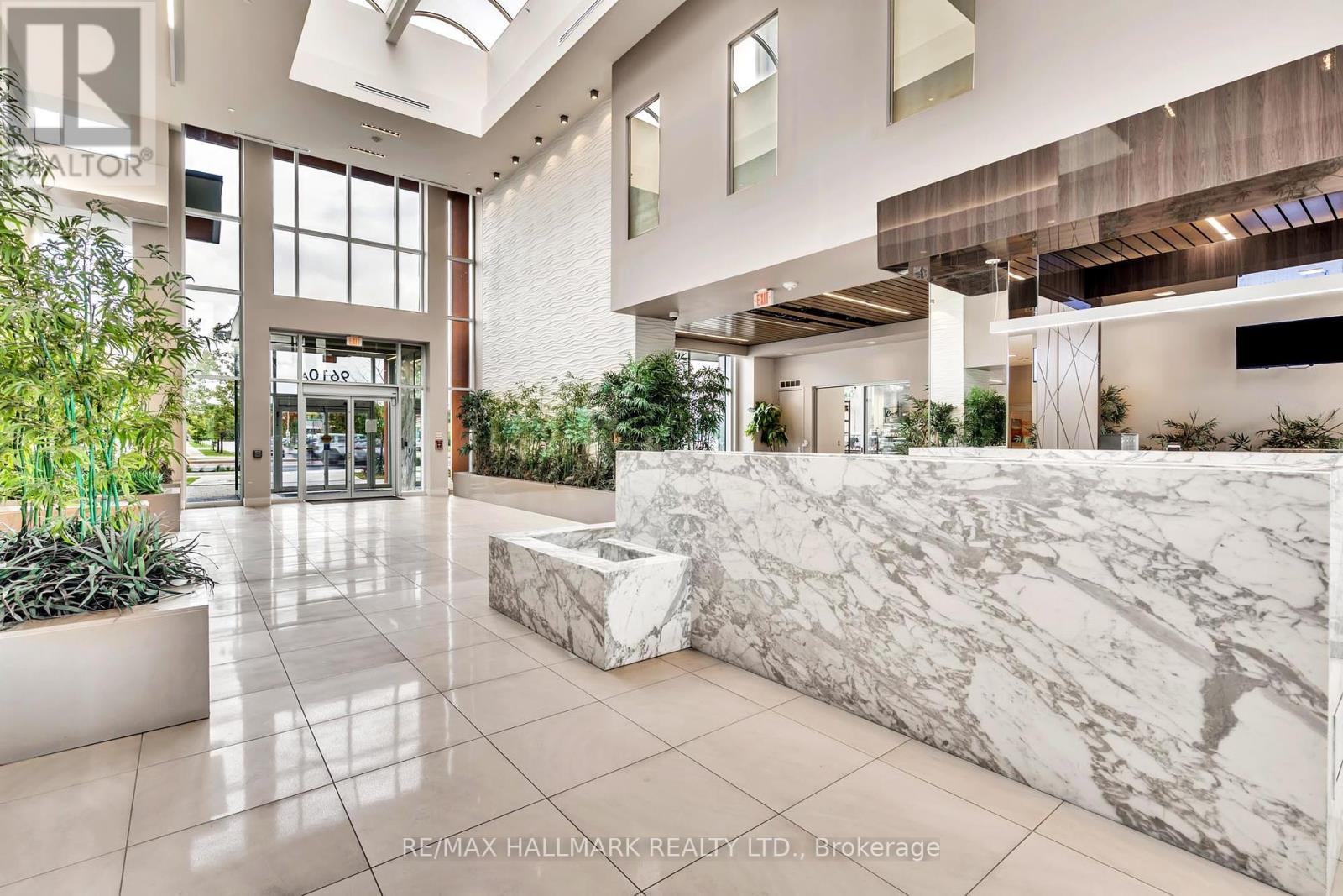 1609a - 9608 Yonge Street, Richmond Hill, Ontario  L4C 1V6 - Photo 4 - N12447358