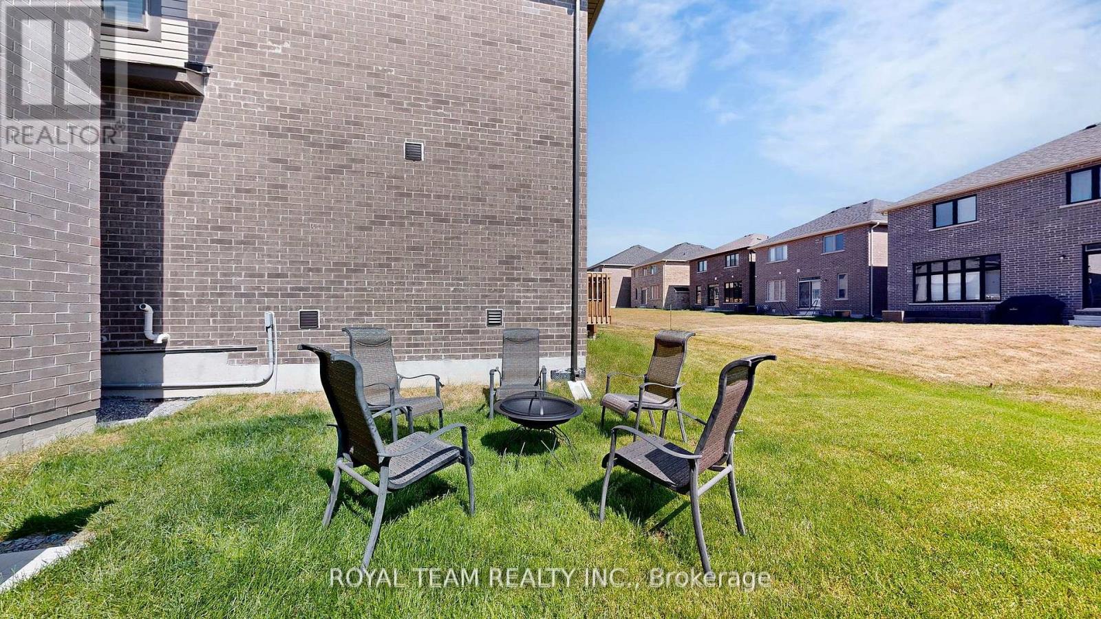 46 Ainslie Hill Crescent, Georgina (Sutton & Jackson's Point), Ontario  L0E 1R0 - Photo 45 - N12447393
