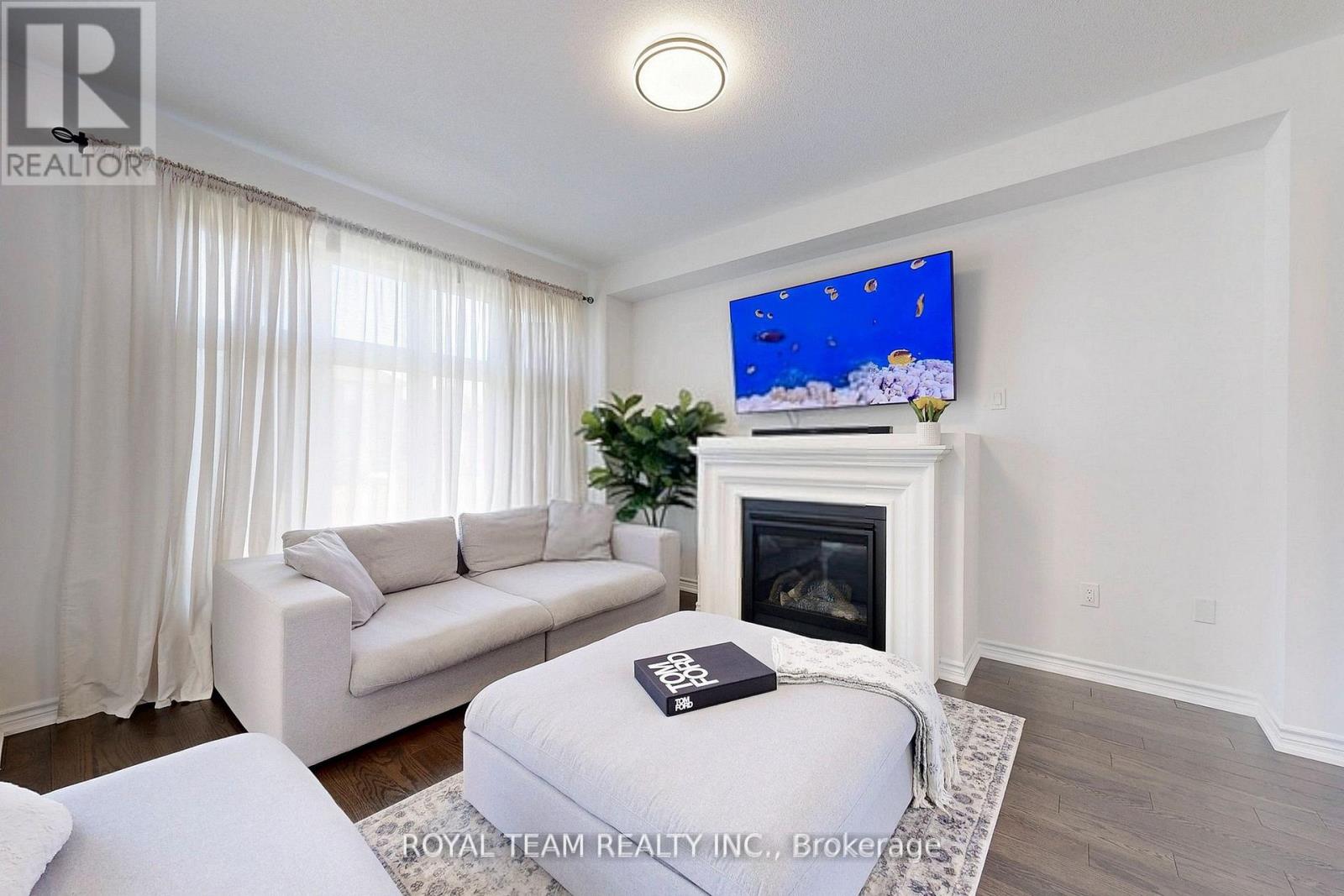 46 Ainslie Hill Crescent, Georgina (Sutton & Jackson's Point), Ontario  L0E 1R0 - Photo 6 - N12447393