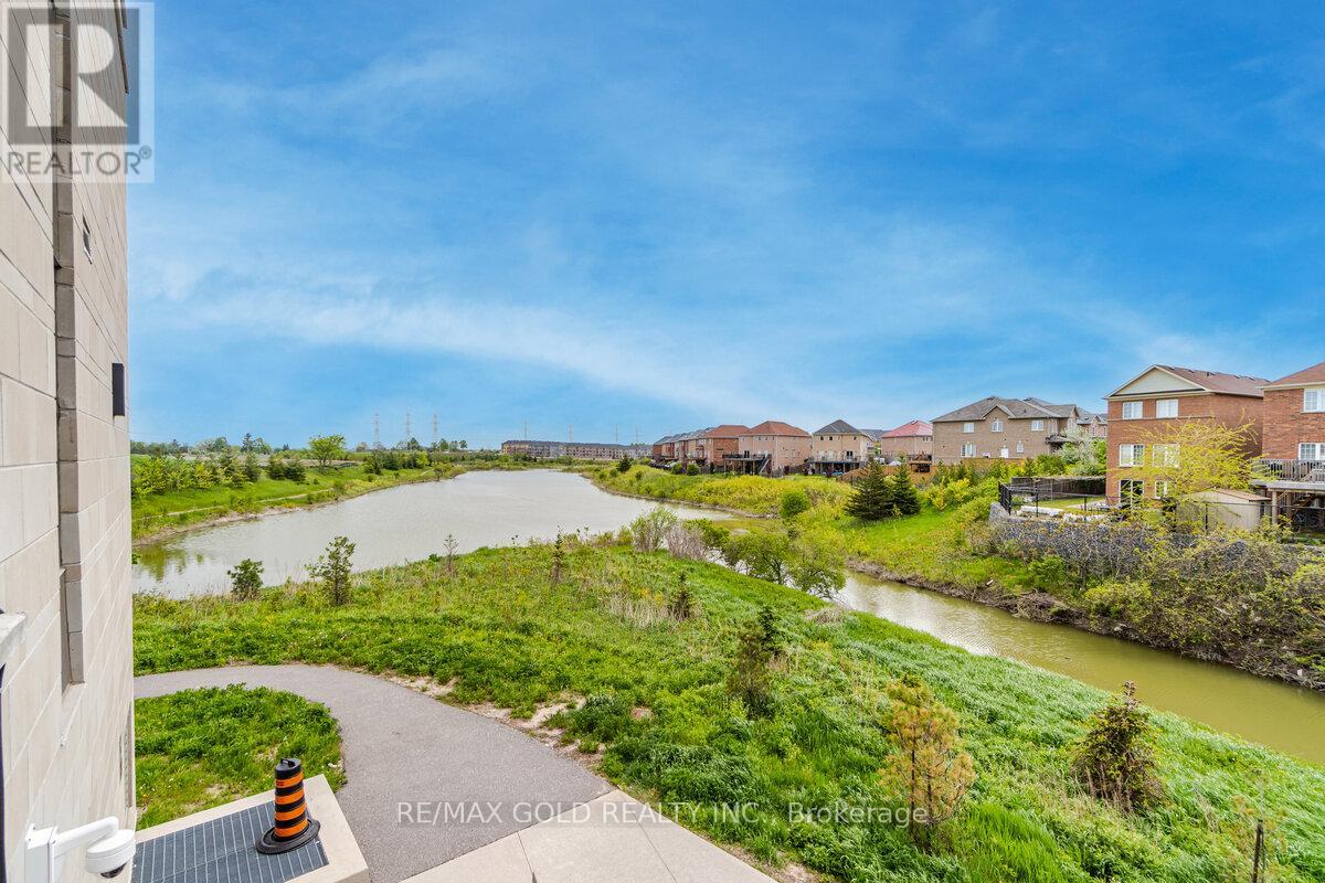203 - 39 New Delhi Drive, Markham, Ontario  L3S 0E1 - Photo 3 - N12447406