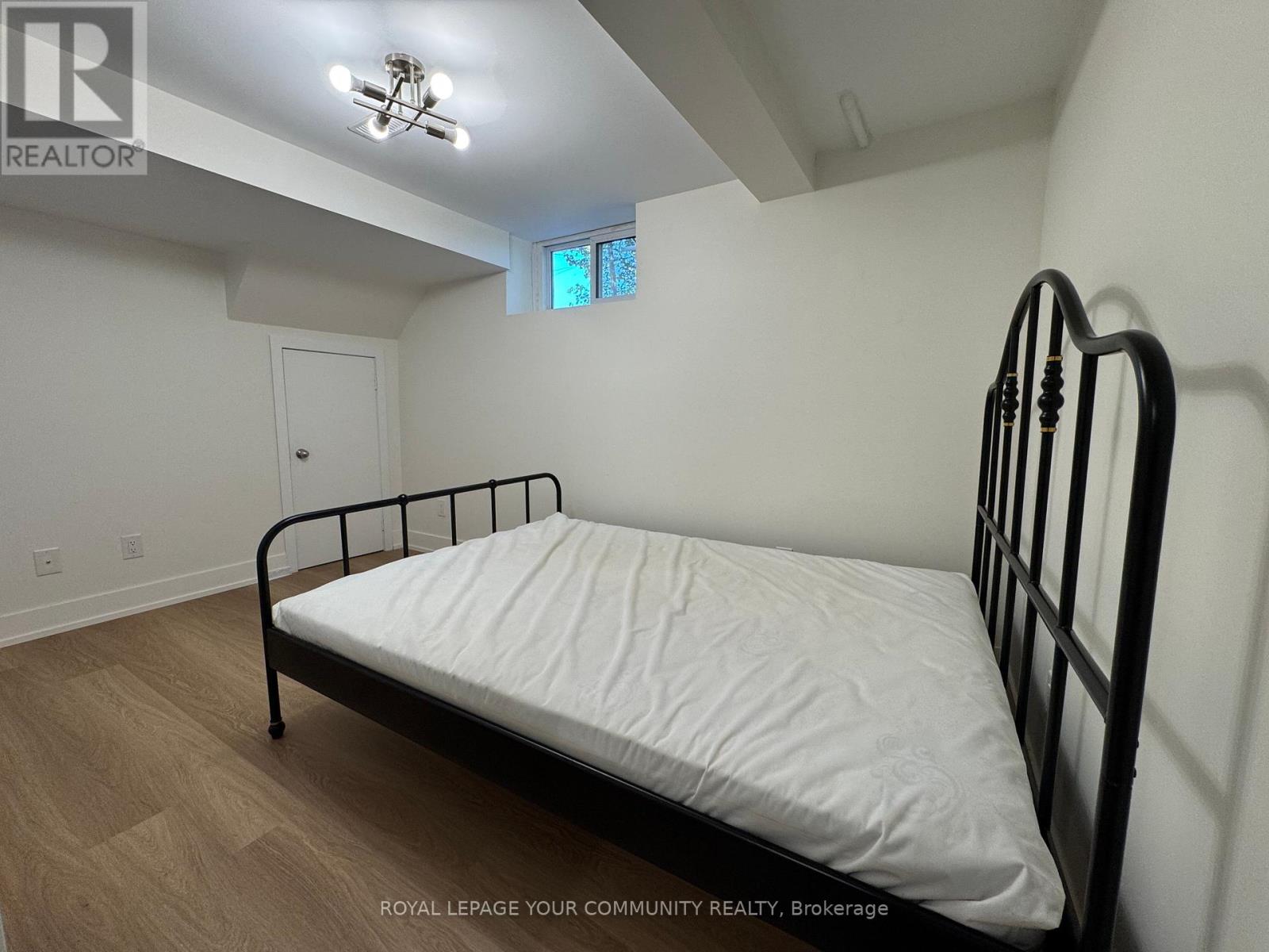 Lower 1 - 145 Harrison Drive, Newmarket, Ontario  L3Y 4P5 - Photo 8 - N12447438