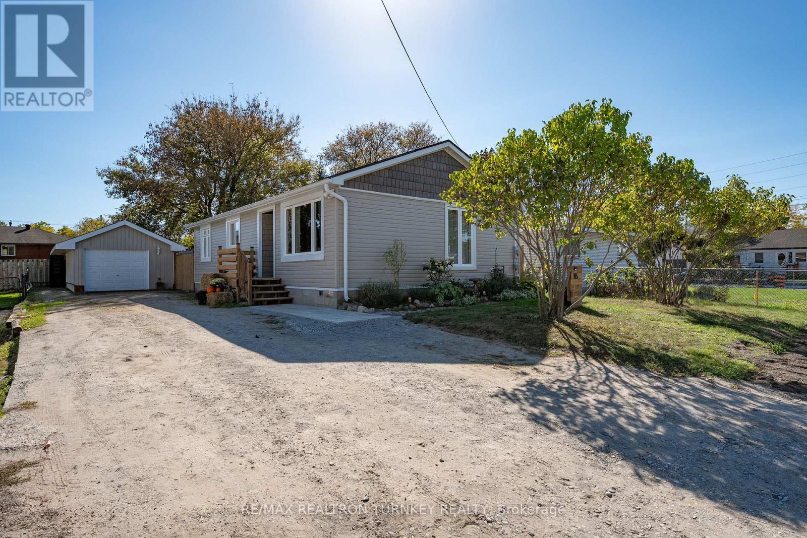 86 Simcoe Street, Essa (Angus), Ontario  L0M 1B0 - Photo 1 - N12447458