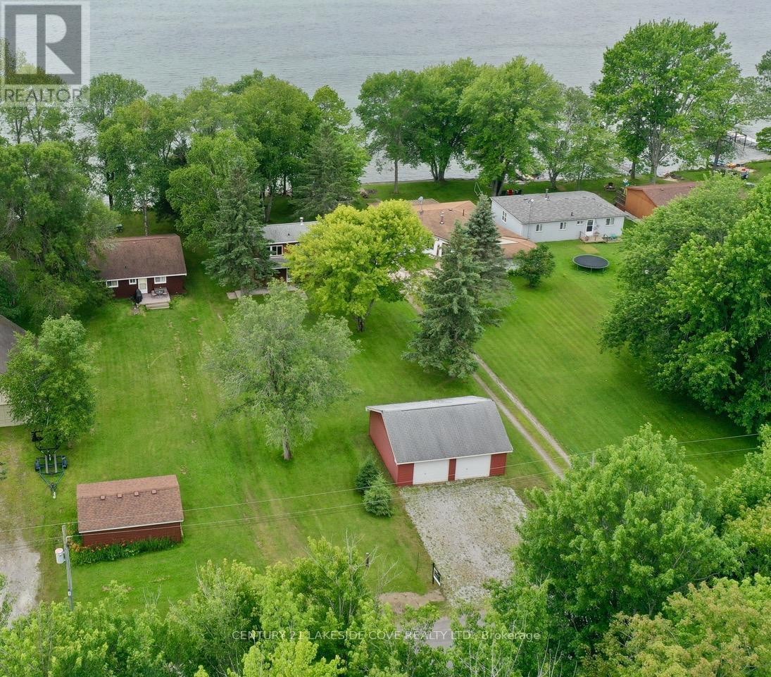 3322 Amilia Drive, Ramara, Ontario  L0K 1B0 - Photo 8 - S12447381