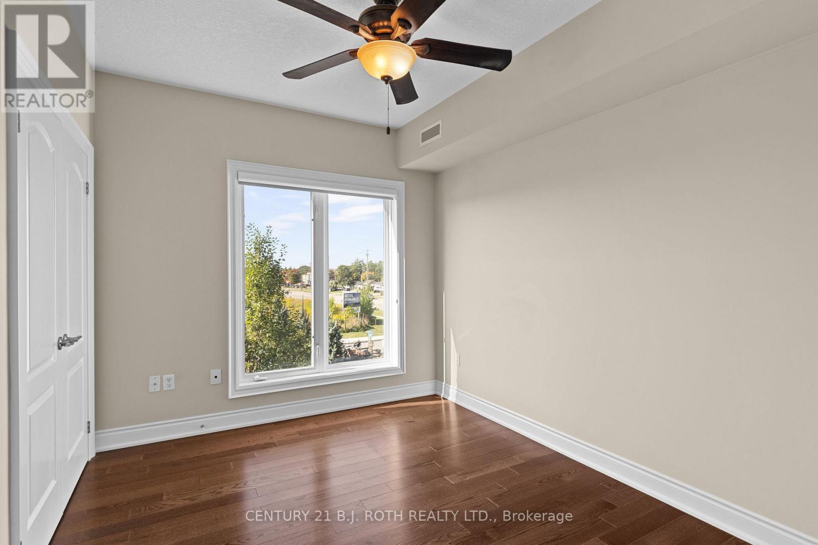 218 - 720 Yonge Street, Barrie (Painswick South), Ontario  L9J 0G9 - Photo 16 - S12447422