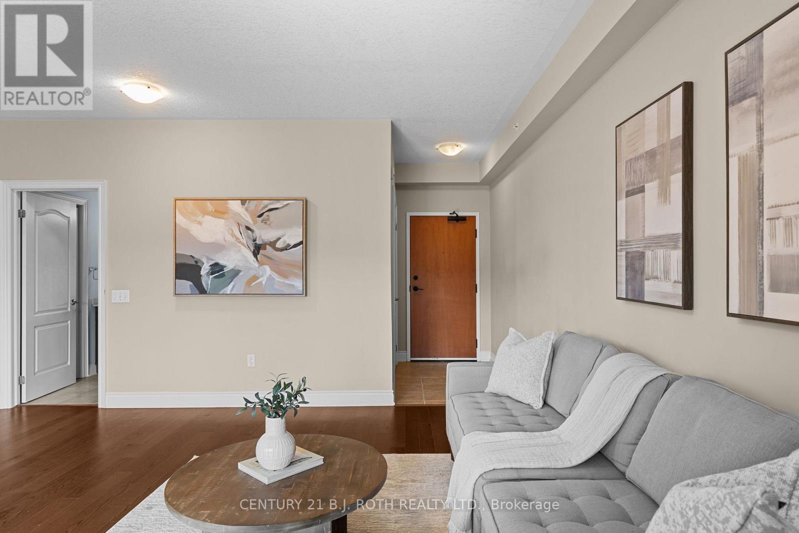 218 - 720 Yonge Street, Barrie (Painswick South), Ontario  L9J 0G9 - Photo 3 - S12447422