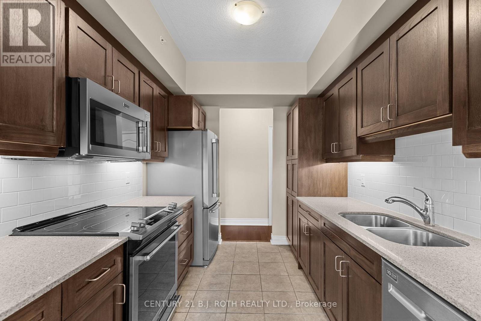 218 - 720 Yonge Street, Barrie (Painswick South), Ontario  L9J 0G9 - Photo 7 - S12447422