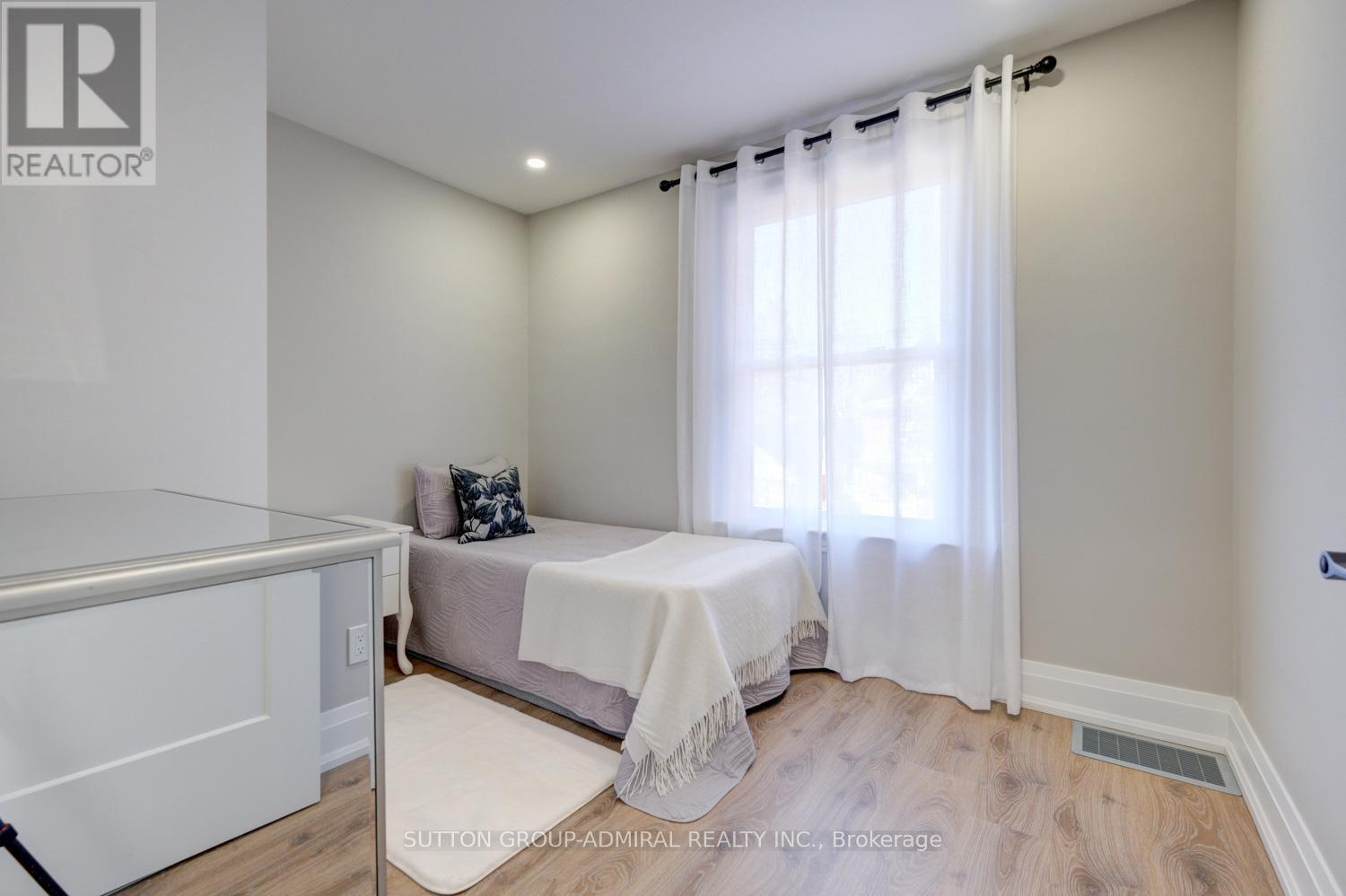 48 Obrien Street, Orillia, Ontario  L3V 5S3 - Photo 28 - S12447424