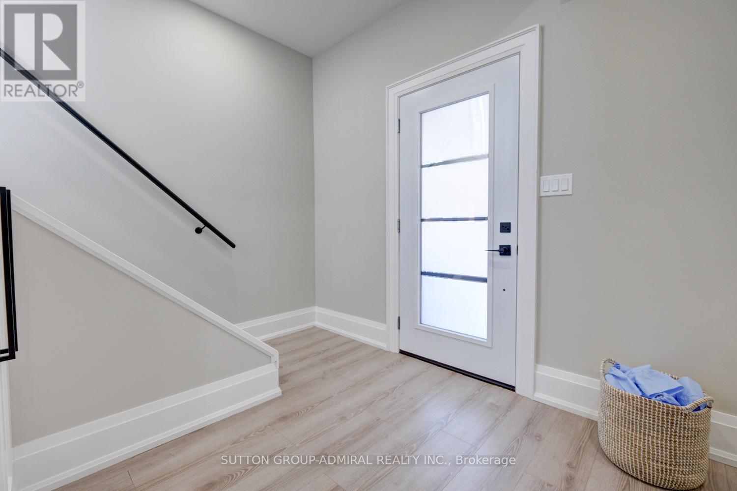 48 Obrien Street, Orillia, Ontario  L3V 5S3 - Photo 5 - S12447424
