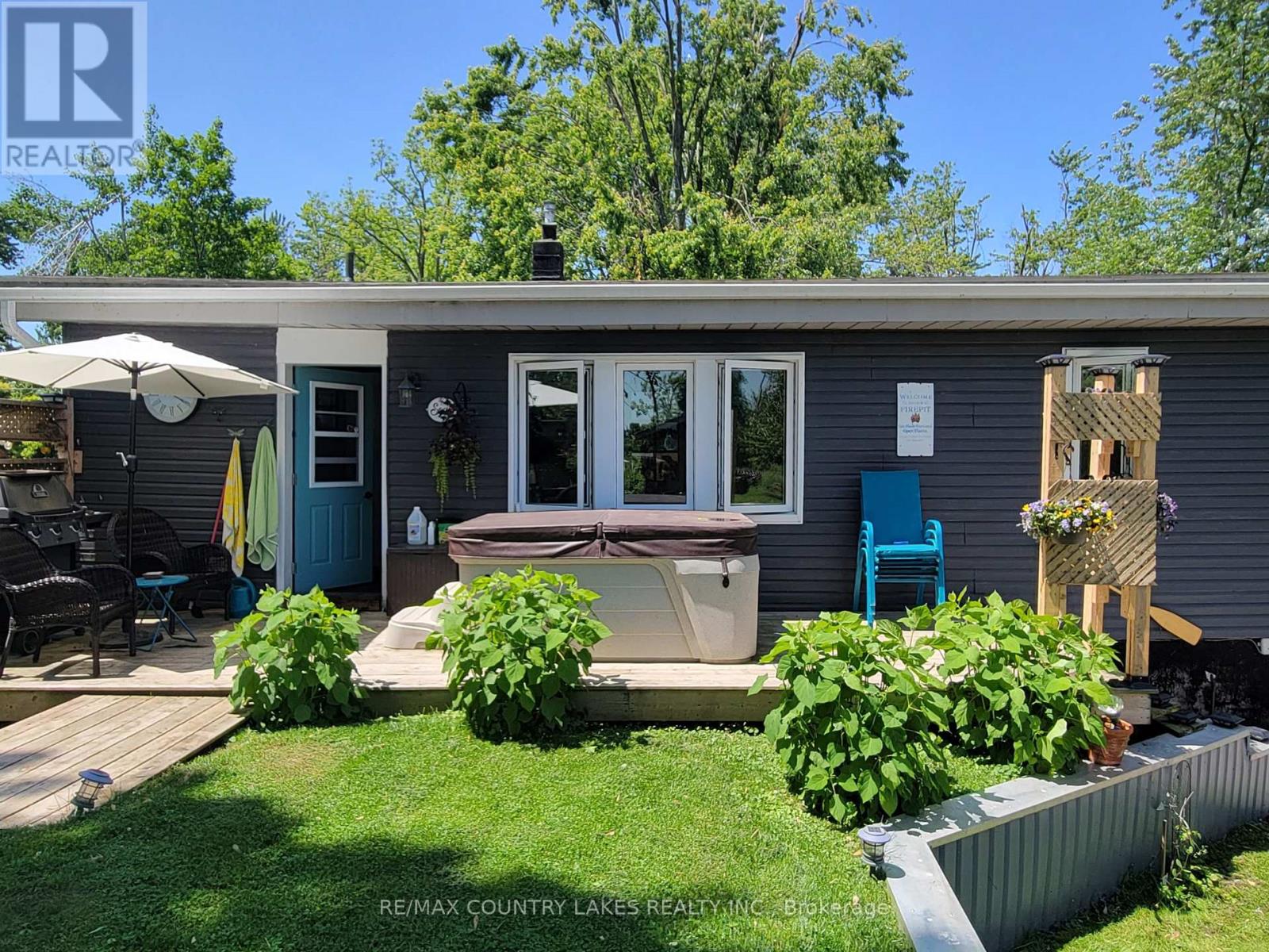 2481 Lakeshore Drive, Ramara (Brechin), Ontario  L0K 1B0 - Photo 22 - S12447470